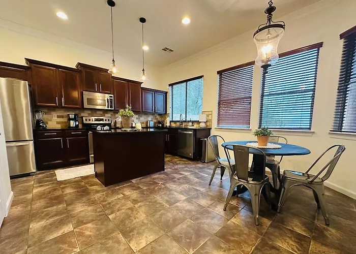 Estrella Mountain Oasis With Pool & Hot Tub Holiday home Goodyear