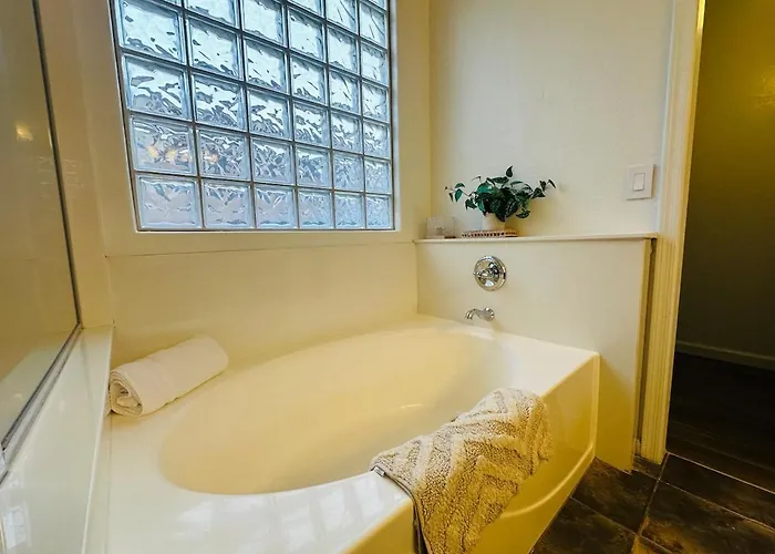 Estrella Mountain Oasis With Pool & Hot Tub Holiday home *