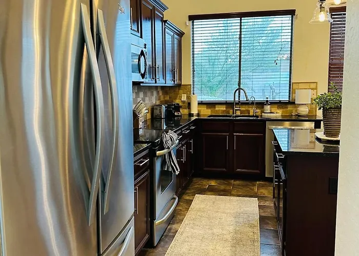 Estrella Mountain Oasis With Pool & Hot Tub Holiday home *