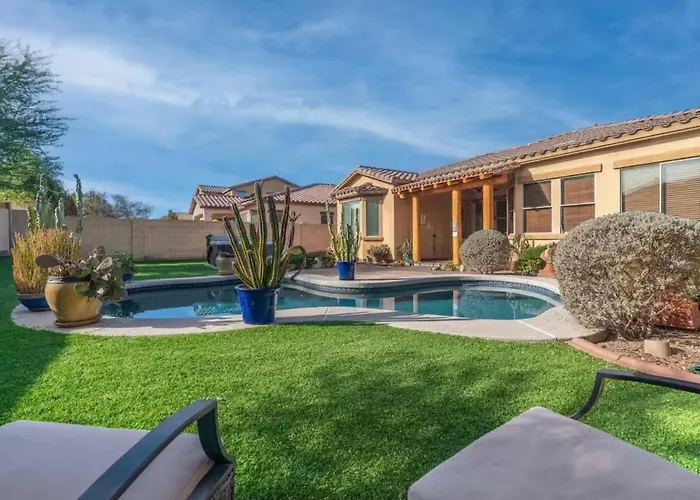 Estrella Mountain Oasis With Pool & Hot Tub Goodyear