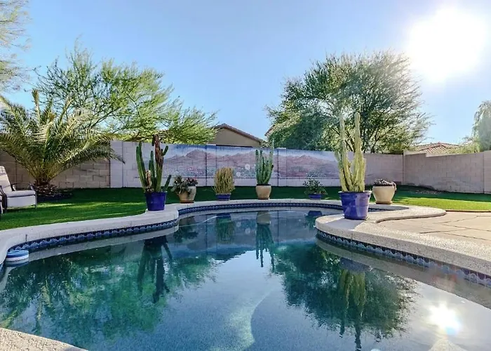 Estrella Mountain Oasis With Pool & Hot Tub Goodyear